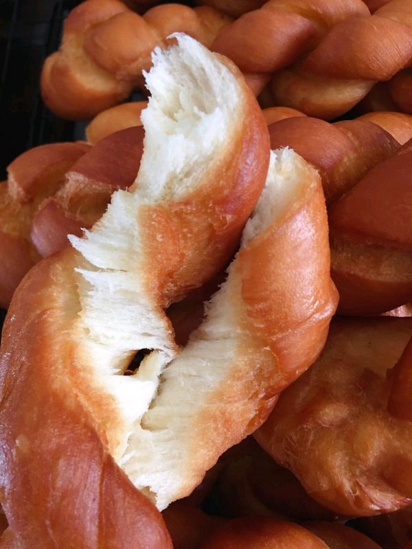 拉丝奶香软麻花