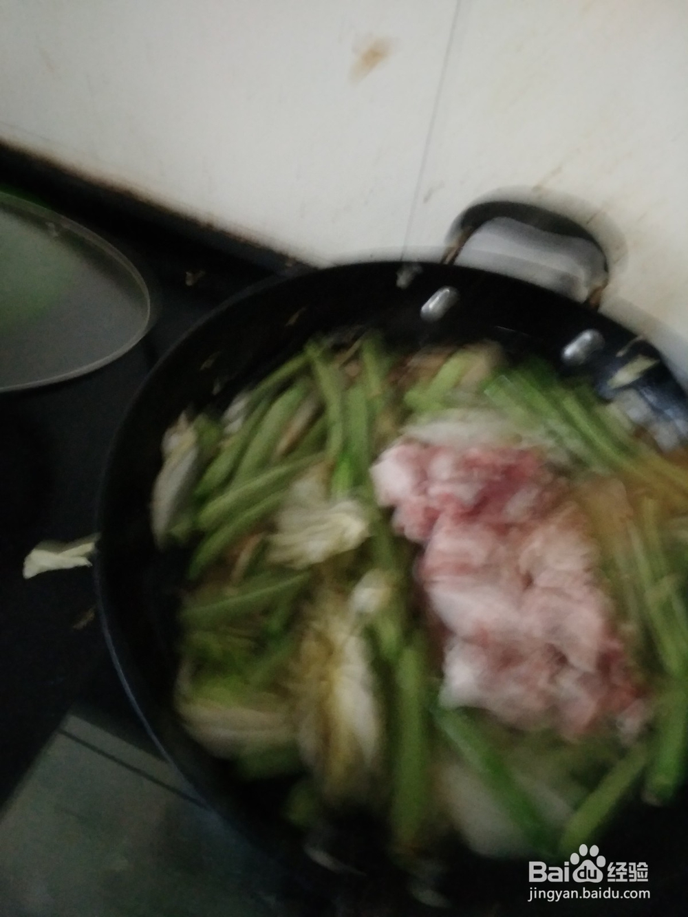 白菜豆角炖脆骨