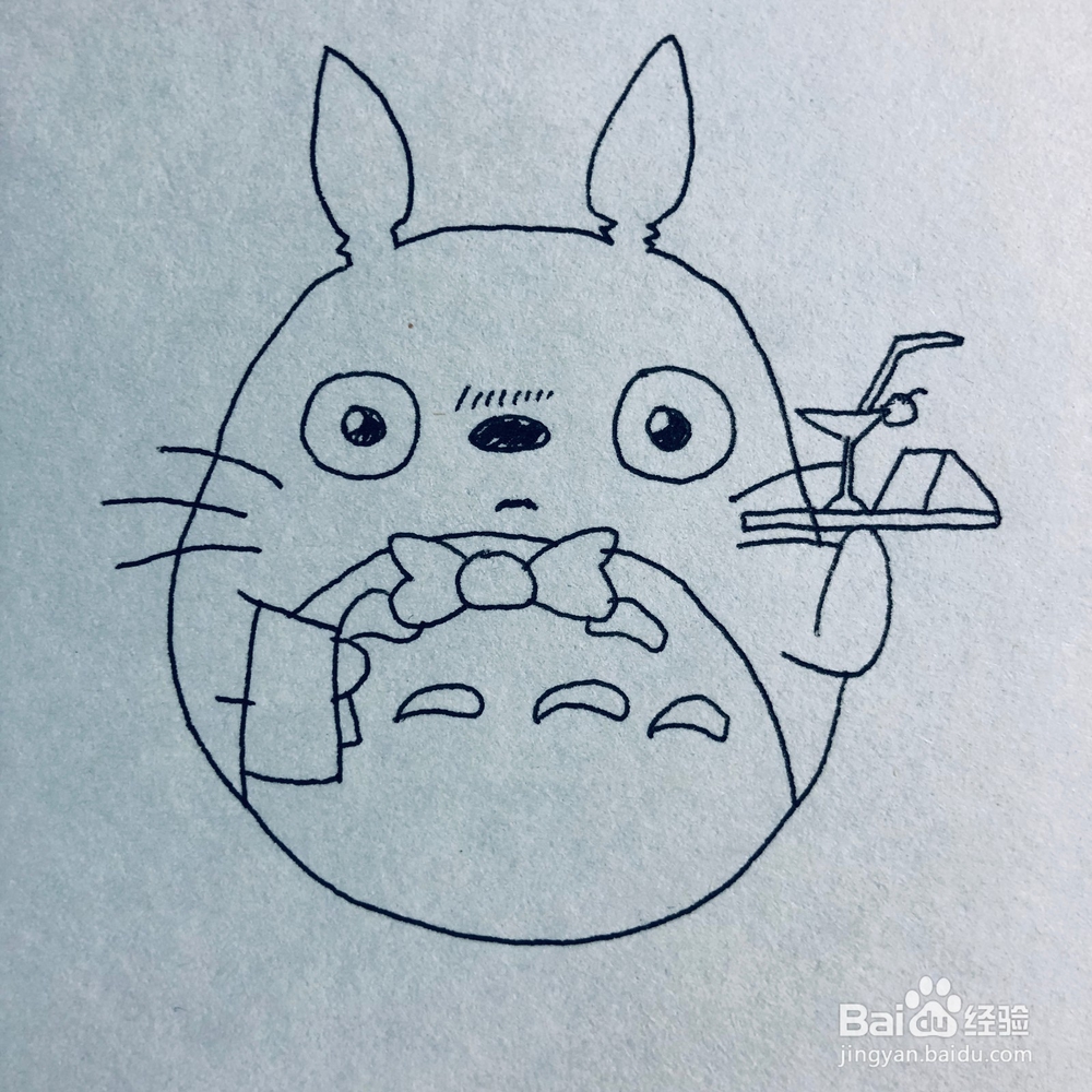 端着西餐的龙猫卡通简笔画绘画