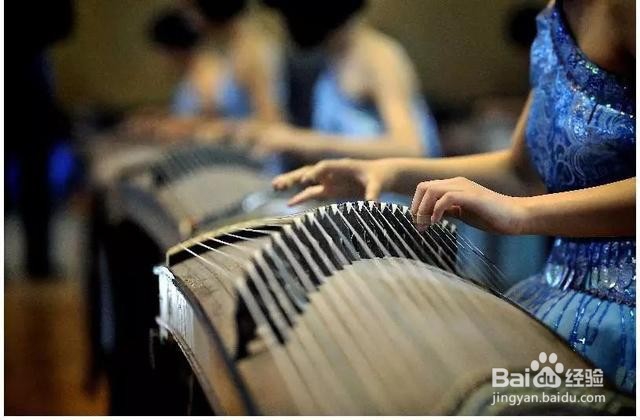 弹古筝时如何避免弹奏时杂音？