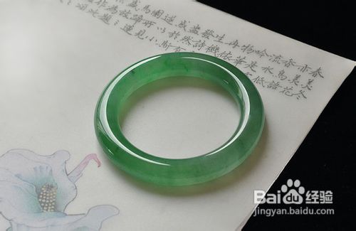 缅甸翡翠A货手镯的鉴别方法有哪些?