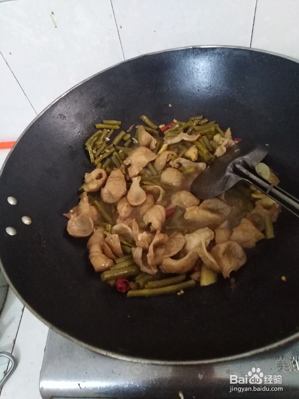 猪大肠如何炒酸豆角?