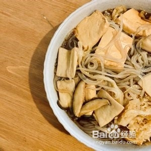 酸菜炖粉条怎么做