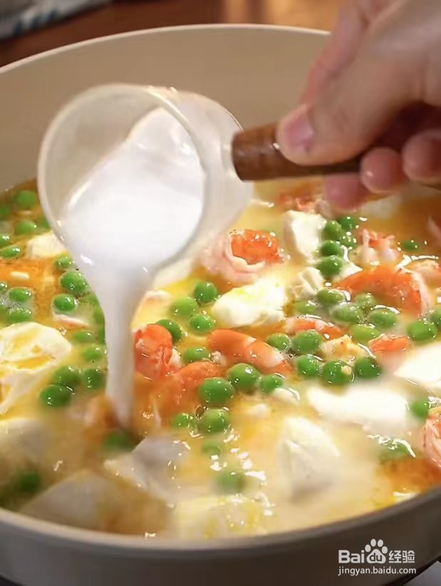 虾仁烩豆腐的做法