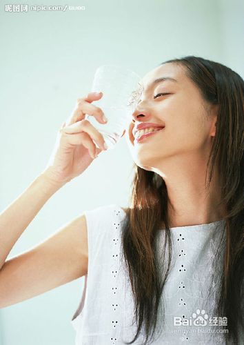 拒绝肿眼泡亮眼美眸的生活小窍门