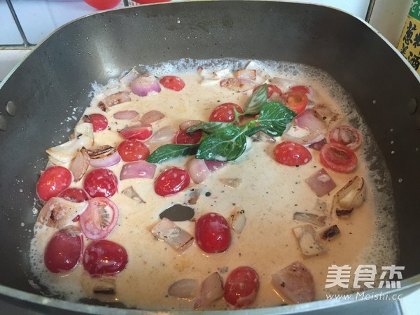 鱼子酱三文鱼意面