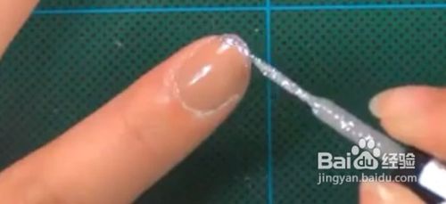 怎样DIY手绘美甲之素雅OL