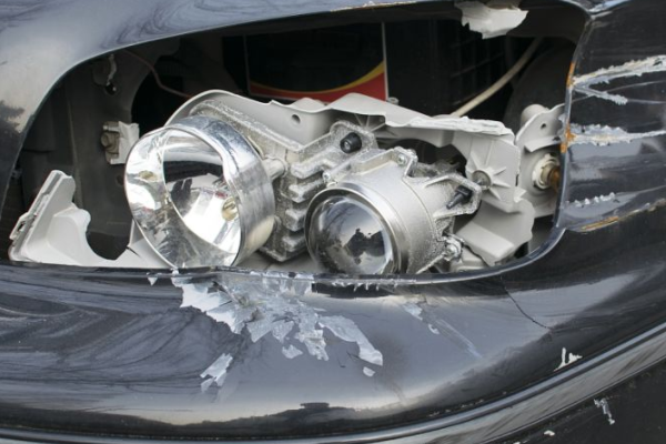 指南者车内顶灯怎么更换