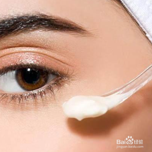 眼霜正确的涂抹方法