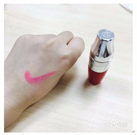 什么牌子的唇膏好用 清新滋润的唇妆和夏天更配