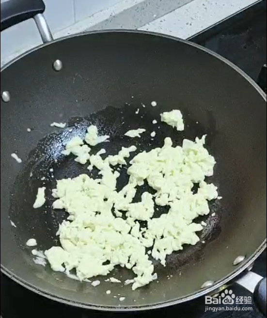 西红柿木耳炒蛋的做法
