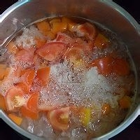 木瓜番茄银耳蛋花羹的美味做法