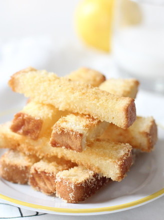 早餐系列之酥脆椰蓉吐司条