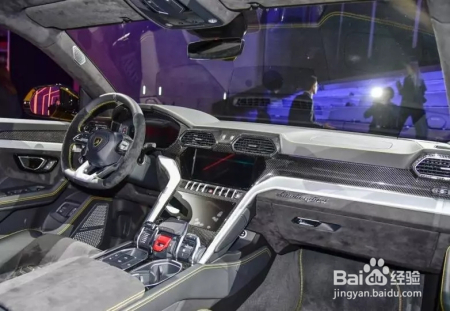 兰博基尼SUV上市！竟比国外贵了200万？