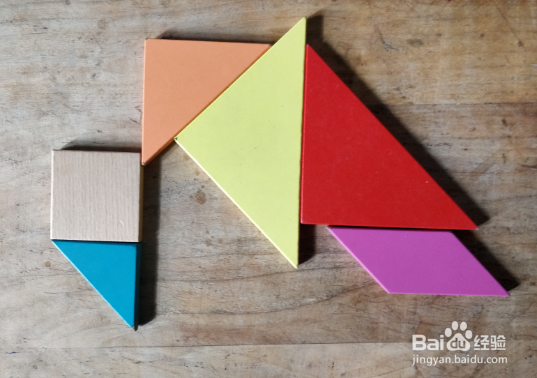 用七巧板怎样拼一只饿得耷拉头的鸟儿？