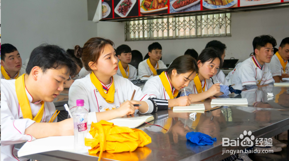 学厨师得多久？