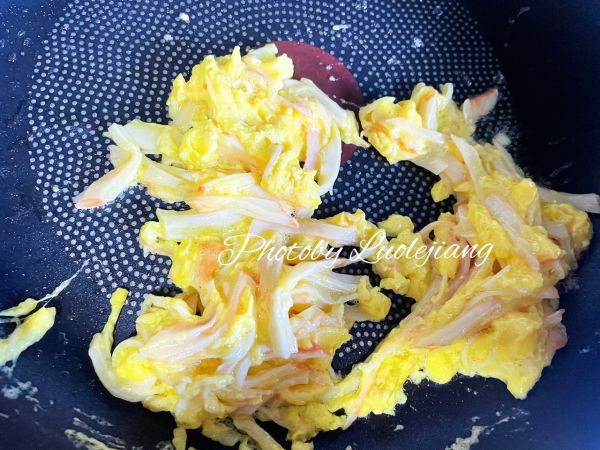 牛油果虾仁卷饼