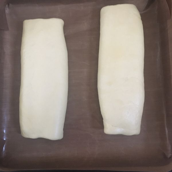 淡奶油双色面包