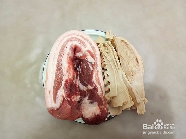 如何做出好吃的笋干焖肉