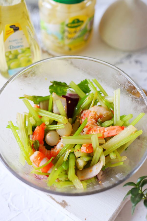 清爽低脂凉拌菜之凉拌虾仁芹菜