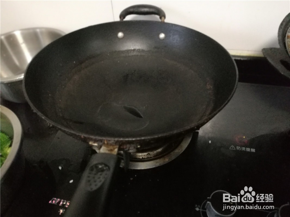 鸡蛋饼盖浇西红柿