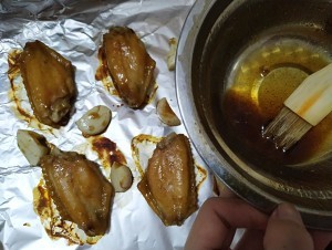 蒜香烤翅的做法