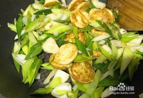 青蒜煎炒蛋豆腐怎么做好吃?家常做法教程