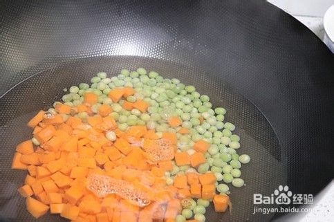 鸡胸肉炒杂疏的做法