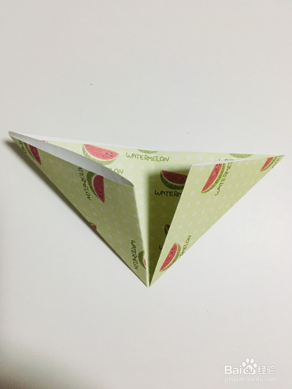 手工折纸：怎样用纸折一个四角星盒子？