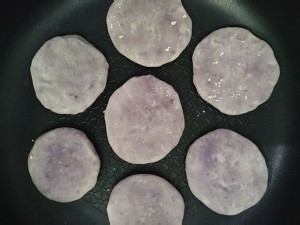 低脂奶香紫薯饼的做法