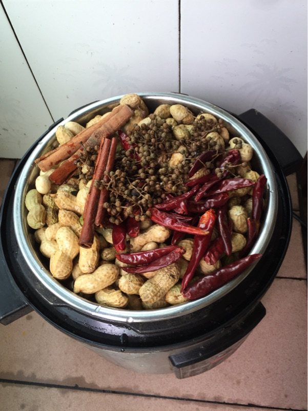 水煮花生，简单的食材，不简单的味道，棒极了！