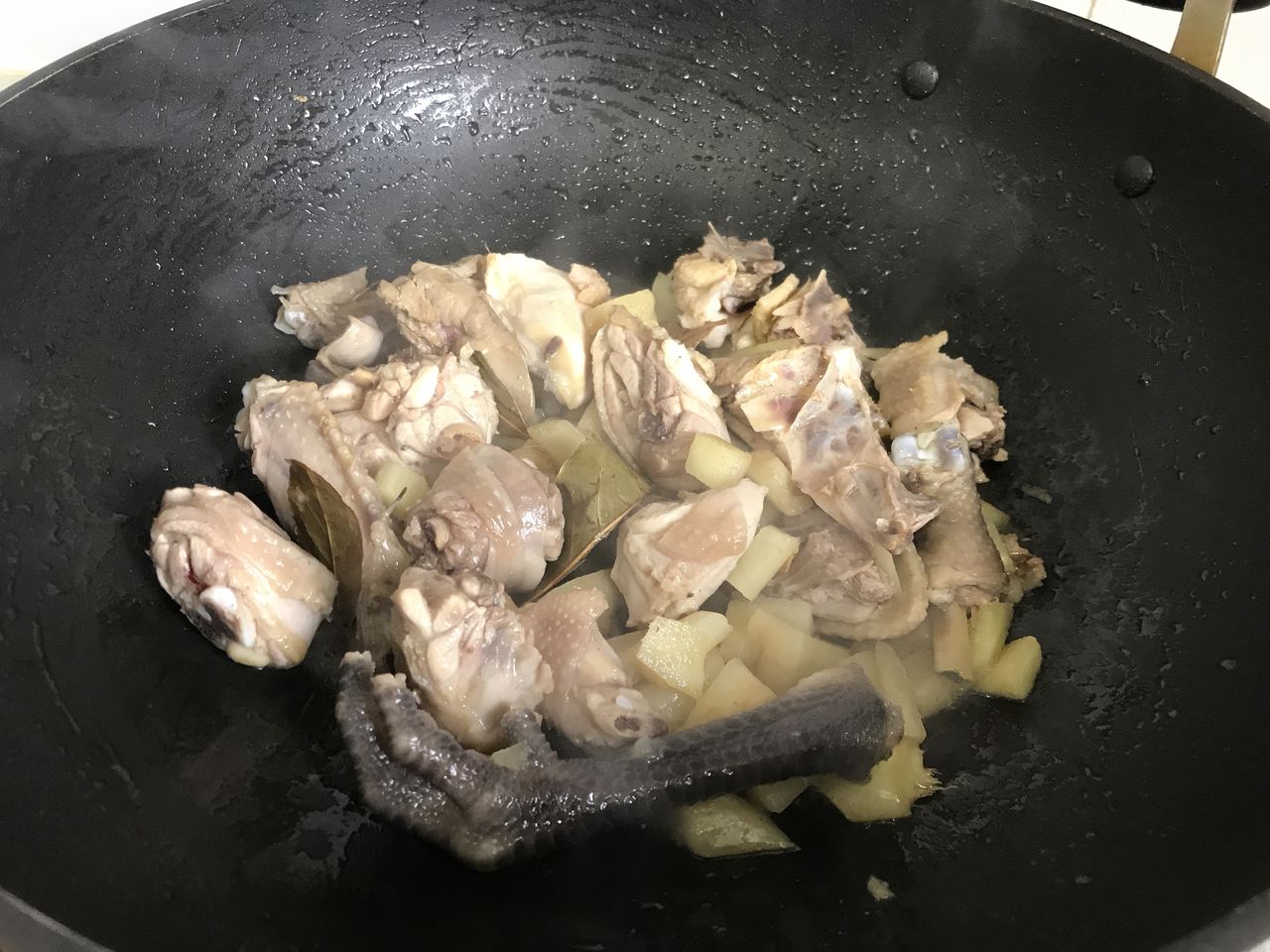 美味十足的鸡烧魔芋丝！