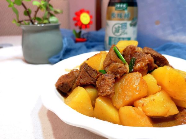 家常土豆炖牛肉