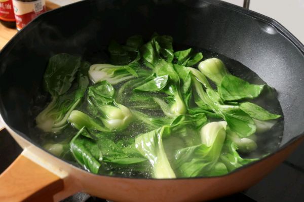 罗勒肥牛卷盖浇饭