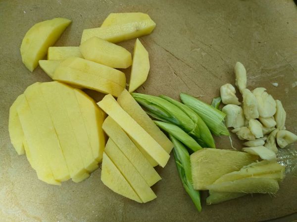 麻辣香锅虾爬子螃蟹