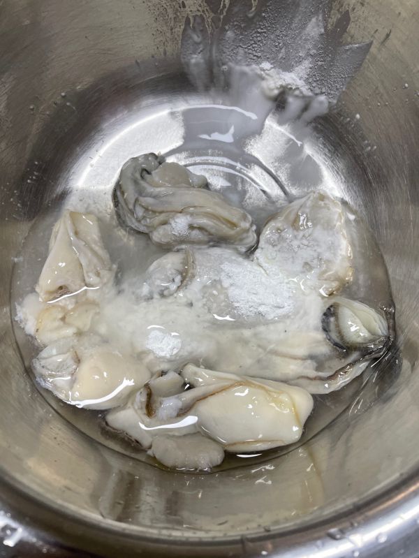 鲜虾生蚝粉丝煲