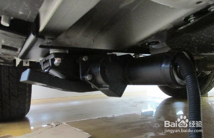 吉利博越脚踏板怎么安装