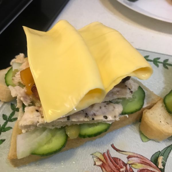 鸡胸肉芝士三明治