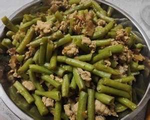 食补佳品肉末菜脯四季豆的做法