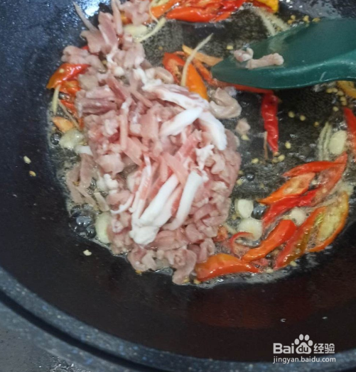 鱼香茄子:鲜香入味,比肉末茄子还好吃下饭