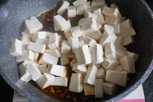 红烧豆腐家常做法,香辣可口,超级下饭菜