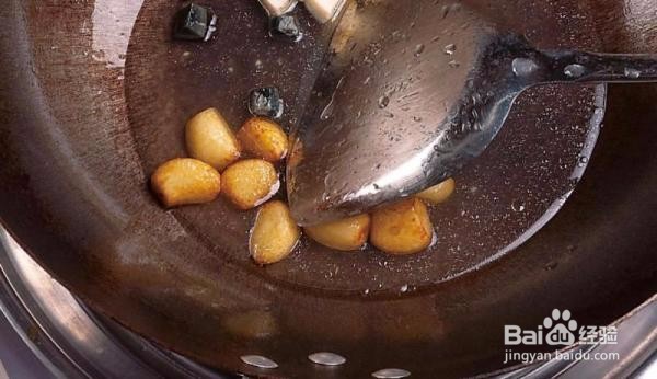 金银蛋浸菠菜的做法