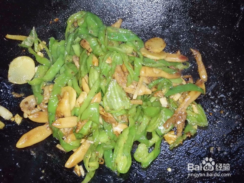 青椒爆炒蚬子干的做法