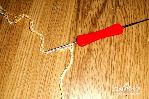 怎样用旧线编织包？