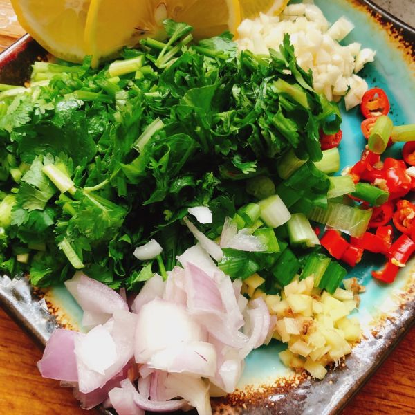 酸辣柠檬拌虾仁