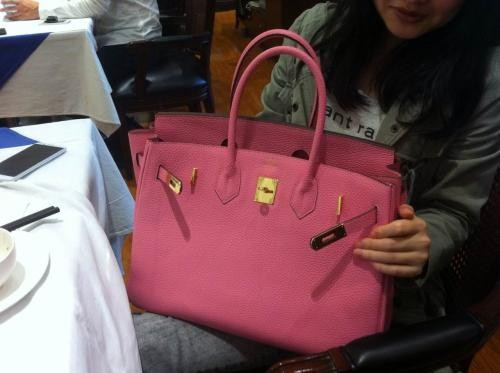 如何看待朋友圈晒奢侈品的行为