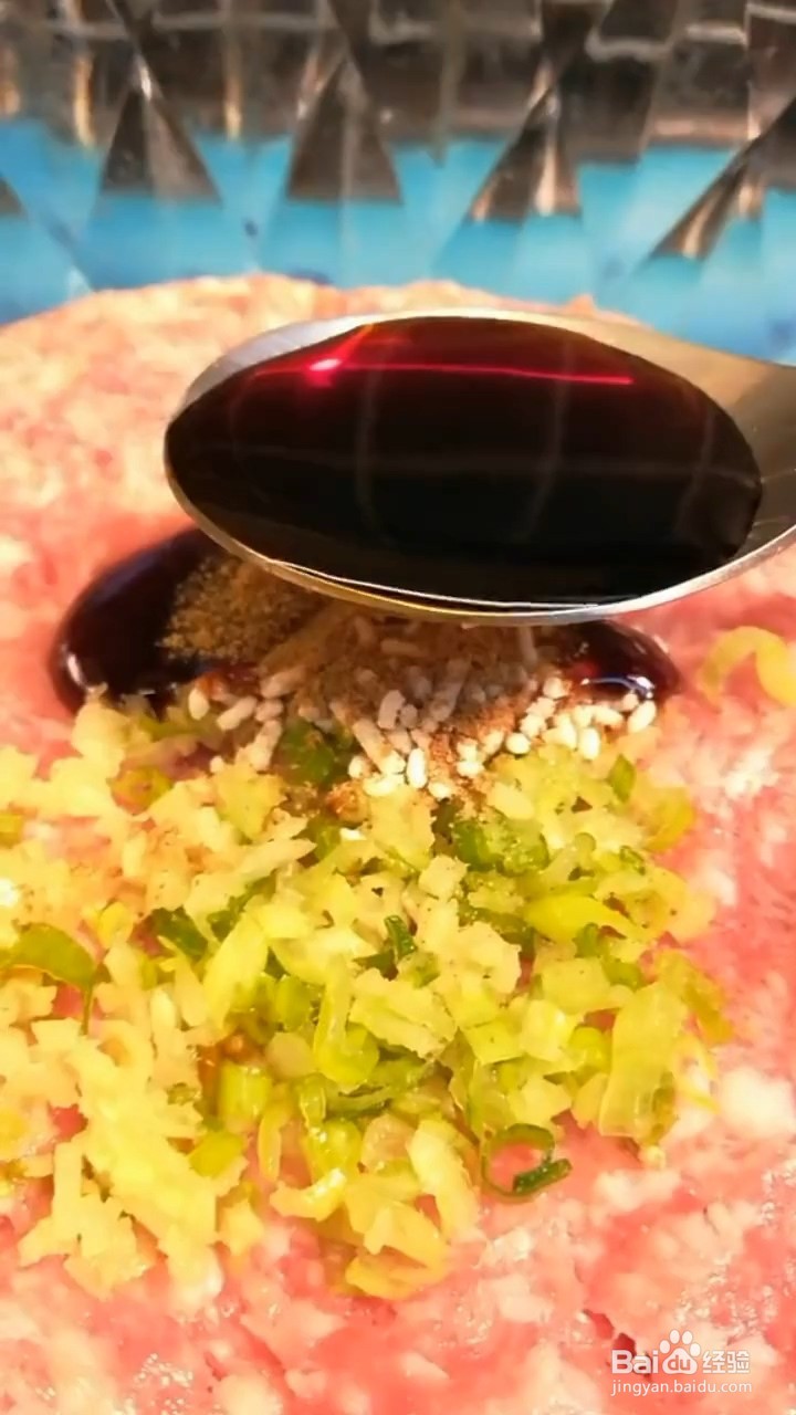 如何制作美食虾扯蛋？