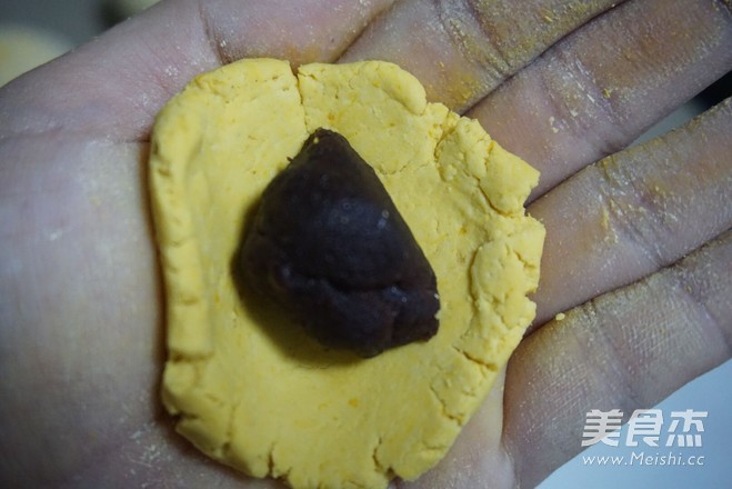 南瓜芝麻球的做法