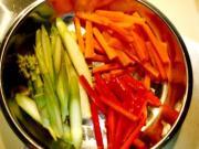 怎样自制宵夜绿酱虾球螺丝面