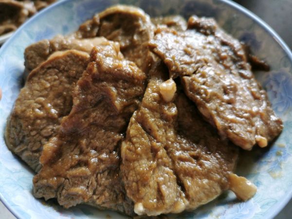 辣白菜烤牛肉拌饭